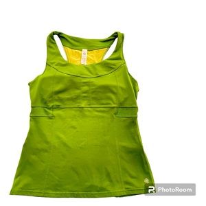 Athleta Green Workout Tank Top Gently Worn Size Medium Yoga Jogging Gym Stretchy